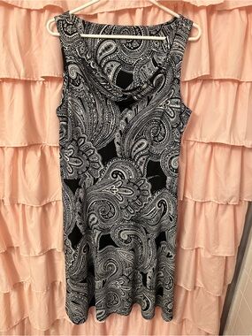 Ann Taylor Black & White Paisley Sleeveless Cowl Neck Work Chic Dress